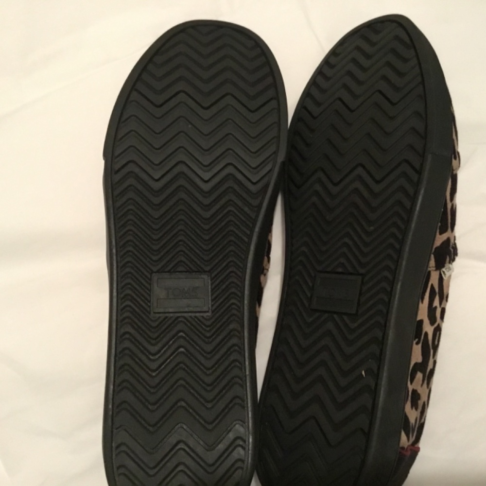 Shoes - Picture 3 of 4